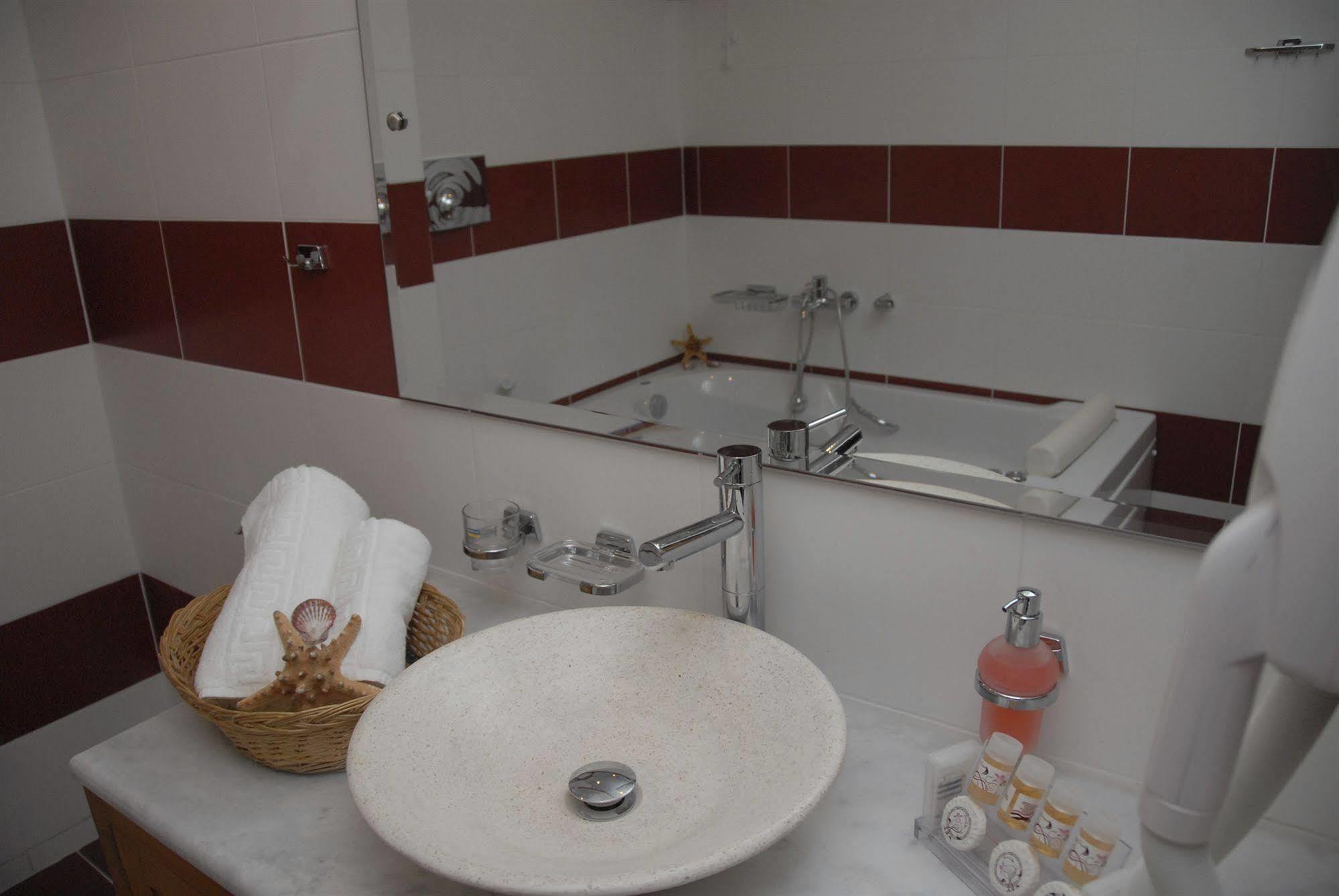 Ionian Princess Suites Hotel Acharavi  Bagian luar foto